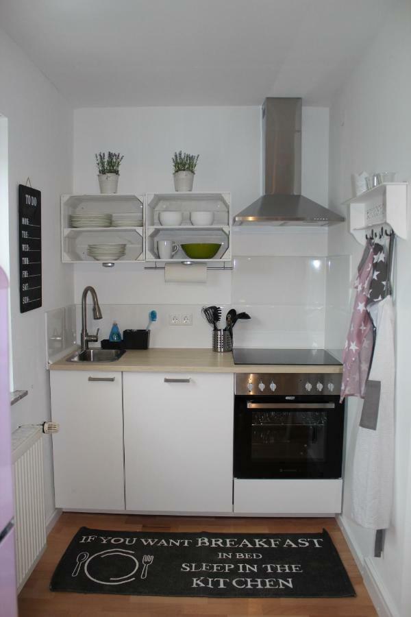 Oberfell Ferienwohnung Im Tuermchen מראה חיצוני תמונה