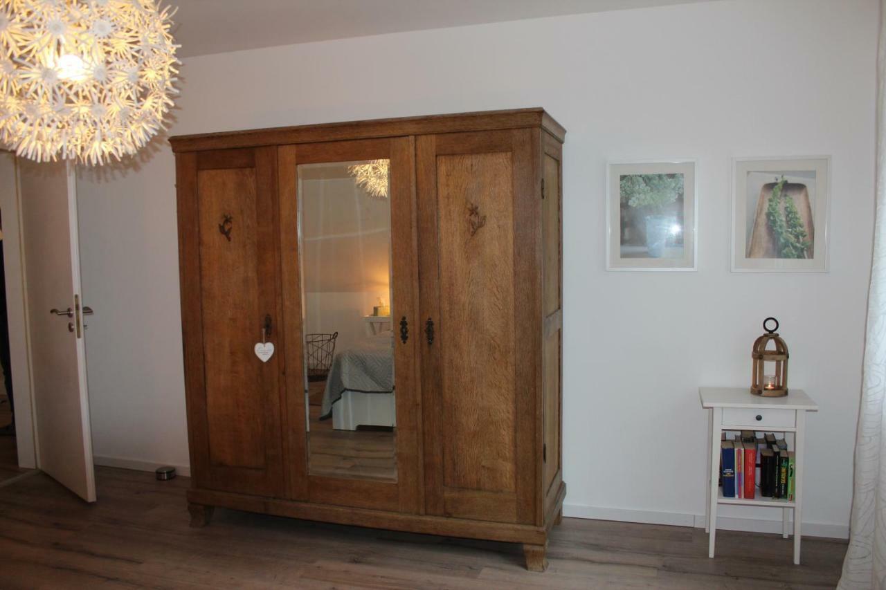 Oberfell Ferienwohnung Im Tuermchen מראה חיצוני תמונה