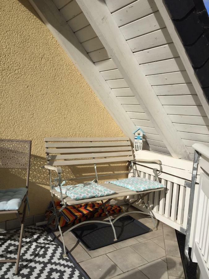 Oberfell Ferienwohnung Im Tuermchen מראה חיצוני תמונה